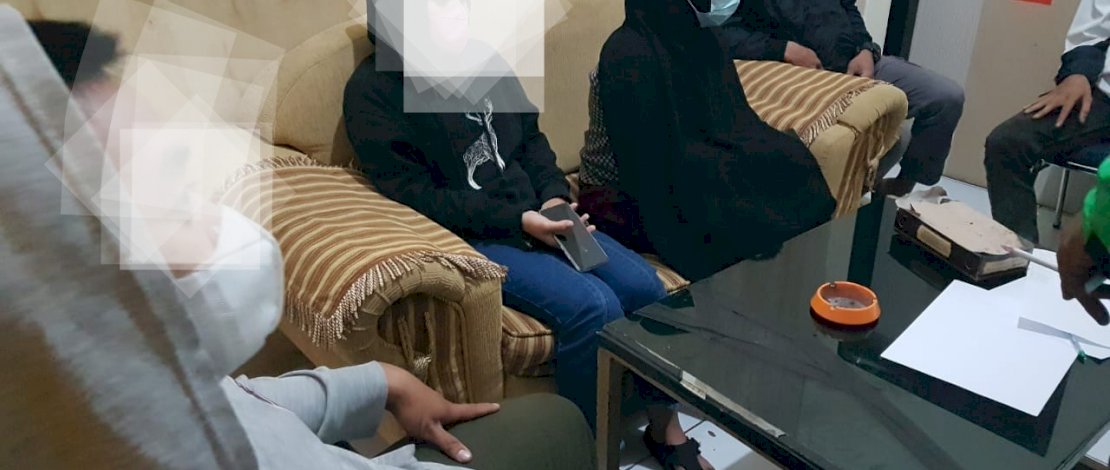 Pasangan mesum yang diamankan di Wisma Benhil.