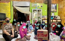 Di Panti Asuhan Jabal Rahmah, Kompol Ade Menebar Kasih Sayang