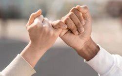 Begini Hukum Mengucapkan Sumpah Demi Allah Tapi Bohong