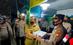 Kapolda Sulsel Bersama Forkompinda Kunjungi Pos Ketupat di Malam Takbiran