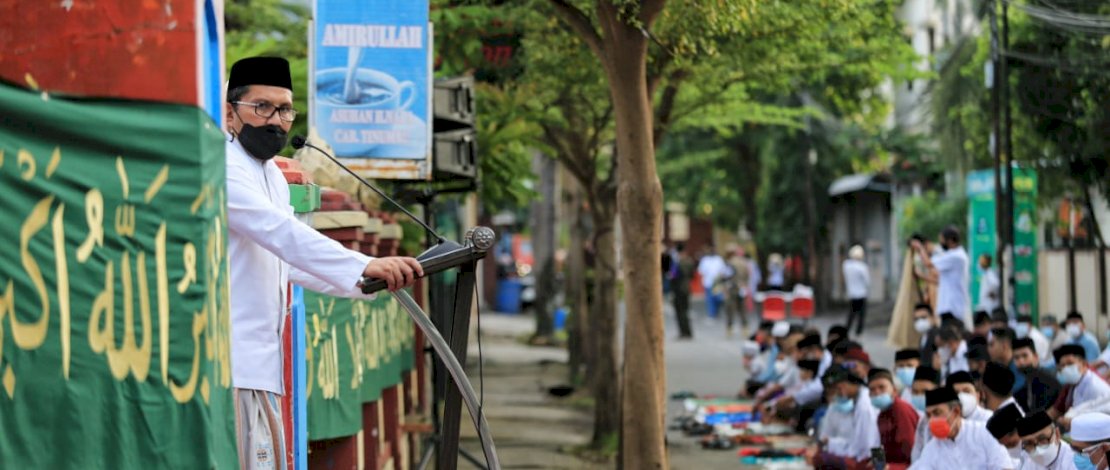 Wali Kota Makassar, Moh Ramdhan Pomanto berpidato jelang salat id di Jl Amirullah, Makassar.