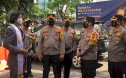 Kapolrestabes Makassar Dampingi Kapolda Pantau Perayaan Kenaikan Isa Al-Masih di Gereja