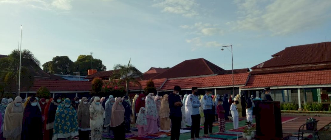 Tertib Prokes, LPP Sungguminasa laksanakan Shalat Ied bersama Warga Binaan
