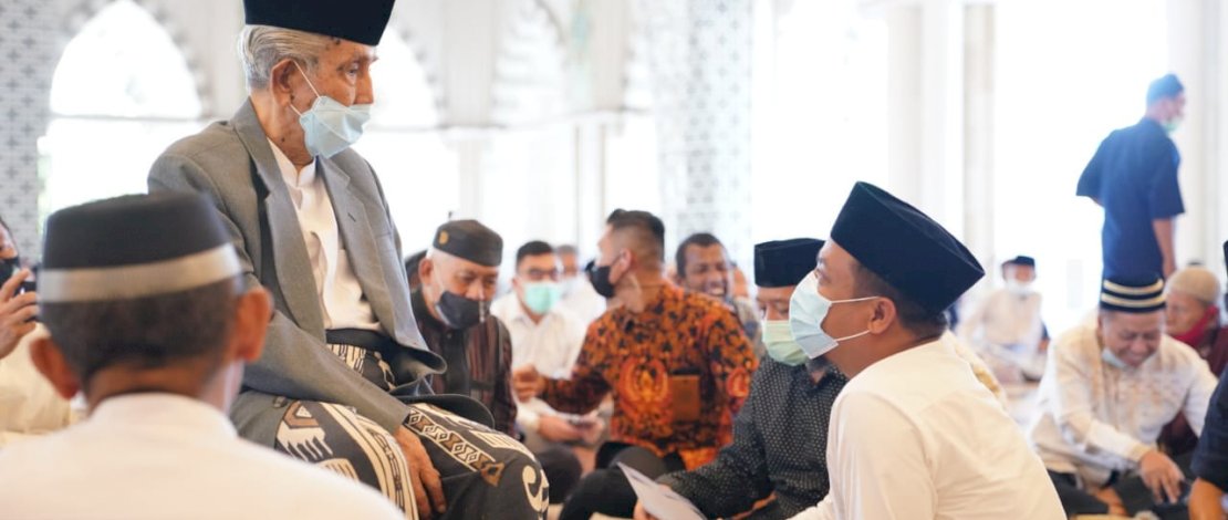 Plt Gubernur Sulsel Doakan Kesembuhan AGH Sanusi Baco