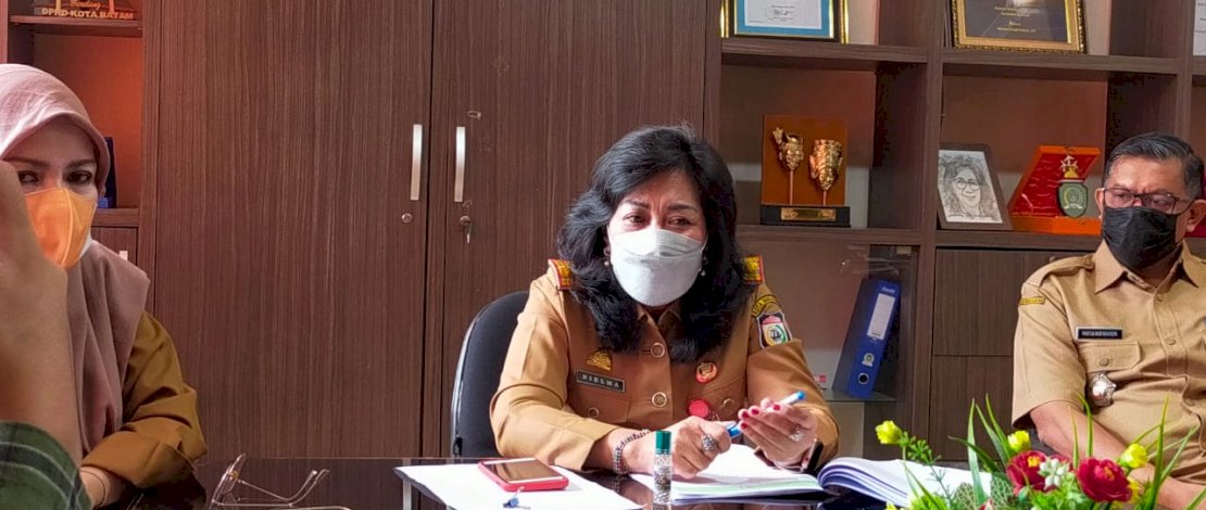 (Plt) Dinas Pendidikan Kota Makassar, Nielma Palamba saat jumpa pers di Kantor Dinas Pendidikan Kota Makassar (Plt) Dinas Pendidikan Kota Makassar, Nielma Palamba saat jumpa pers di Kantor Dinas Pendidikan Kota Makassar