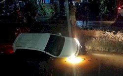 Sopir Sibuk Perhatikan Google Maps, Minibus di Bone Terjun ke Sungai