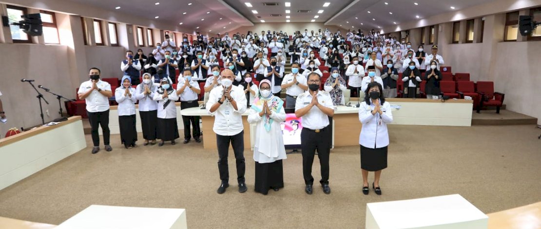 Wali Kota Makassar, Moh Ramdhan Pomanto bersama para guru penggerak.