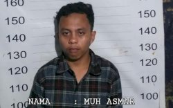 Adang dan Ancam Badik Pemotor Wanita, Sopir Kampas Rampas Ponsel