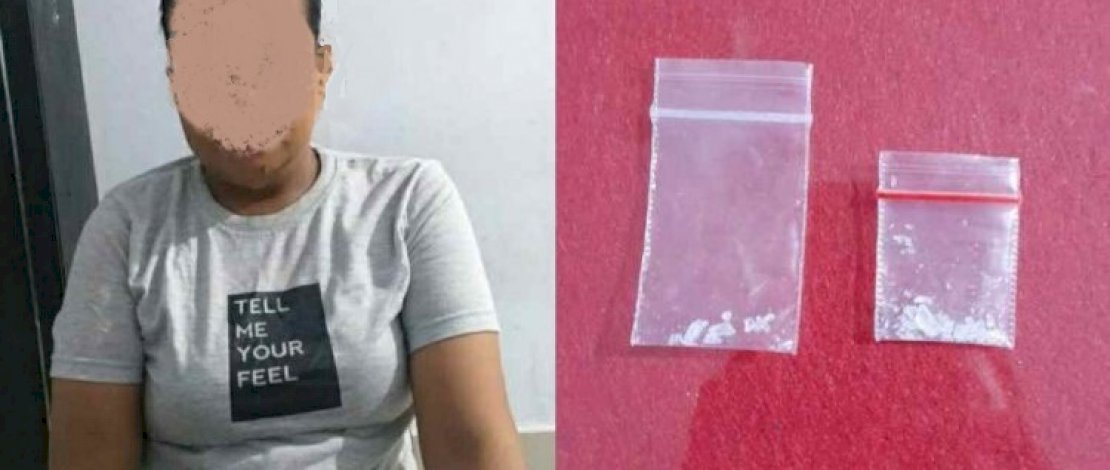 D bersama barang bukti saat diamankan di Mapolres Bone.