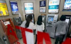 Juni, Cek Saldo di ATM Dikenakan Biaya