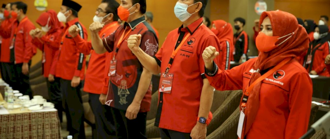 kegiatan Rakercab PDI Perjuangan Kota Makassar di laksanakan di Hotel Claro dengan dipimpin langsung Ketua DPD H. Ridwan A Wittiri dan Sekretaris DPD Rudy P Goni, (Senin 24/5) 