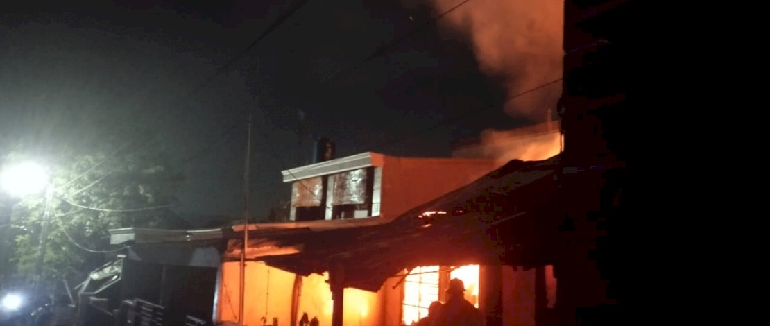 Suasana kebakaran di Perumnas Antang, Makassar.