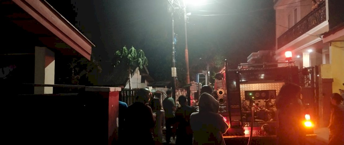 Suasana kebakaran di Perumnas Antang, Makassar.