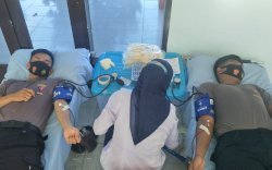 Peringati Hari Pahlawan, Polsek Bajeng Gelar Donor Darah dan Pemeriksaan Kesehatan
