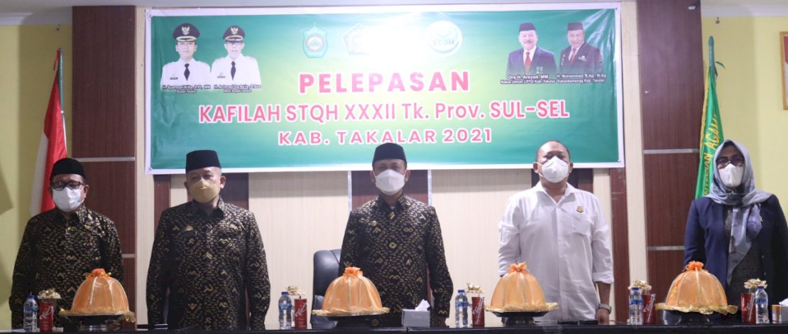 PELEPASAN PESERTA STQH. Bupati Takalar, Syamsari Kitta, melepas keberangkatan 15 peserta Seleksi Tilawatil Quran dan Hadits (STQH) XXXII, di Aula Kantor Kemenag Takalar, Senin sore, 31 Mei 2021. 
