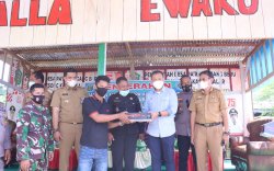  Ciptakan Industri Rumah Tangga Prokopim, Pemkab Takalar Salurkan Bantuan PKH