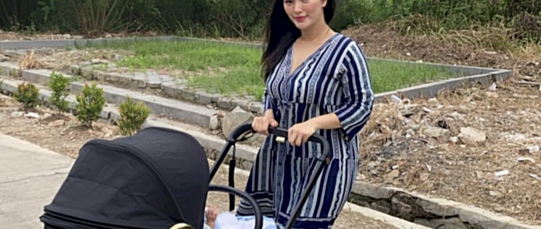 Gagal Fokus ke Body Sexy Zaskia Gotik, Nitizen Justru Komentari Captionnya yang Belibet