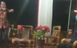 Caci Menteri Risma, Bupati Alor Ditinggalkan PDIP