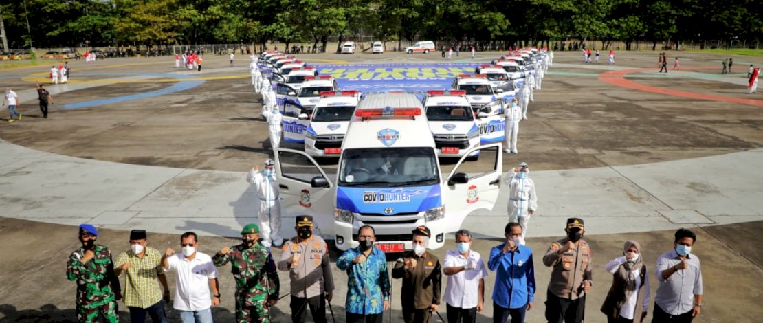 Wali Kota Makassar, Moh. Ramdhan “Danny” Pomanto resmi melaunching tim Covid Hunter, di Tribun Karebosi, Jumat (4/6/21).