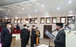 Bangun Birokrat Legal dan Integritas, Danny Kukuhkan 61 Pejabat Pemkot Makassar 