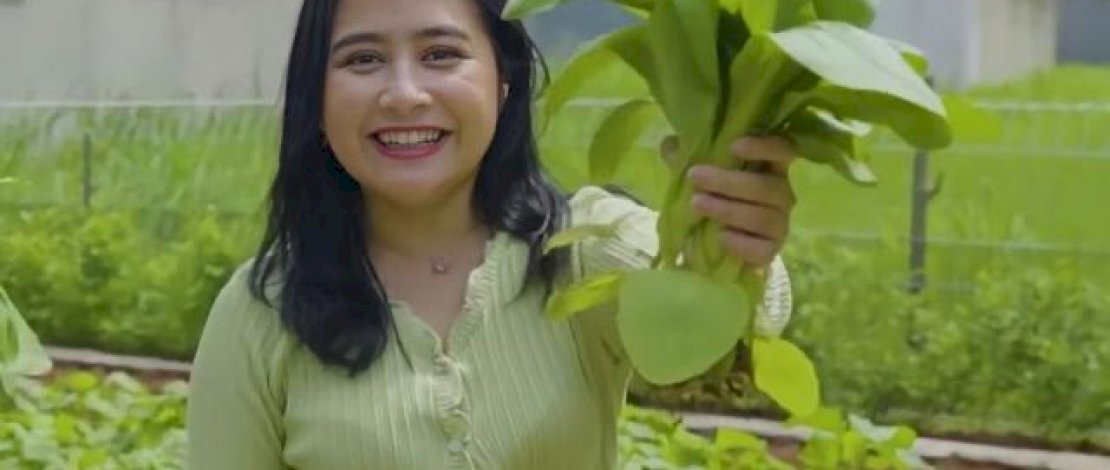 Rumah Miliaran Prilly Punya Kebun yang Luas Benget, Loh ! 
