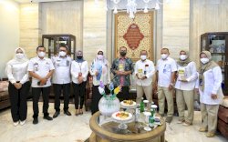 Bulog Sulselbar Kenalkan Beras Fortivit ke Wali Kota Makassar, DP: Ayo Sinergi Tentukan Food Security ! 