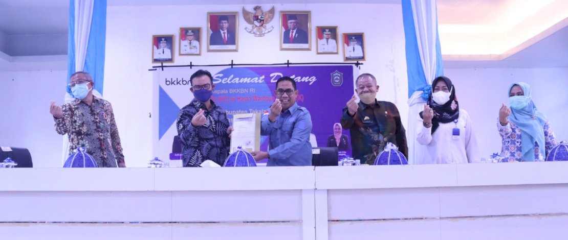 Suasana kunjungan Kepala BKKBN Pusat di Takalar.