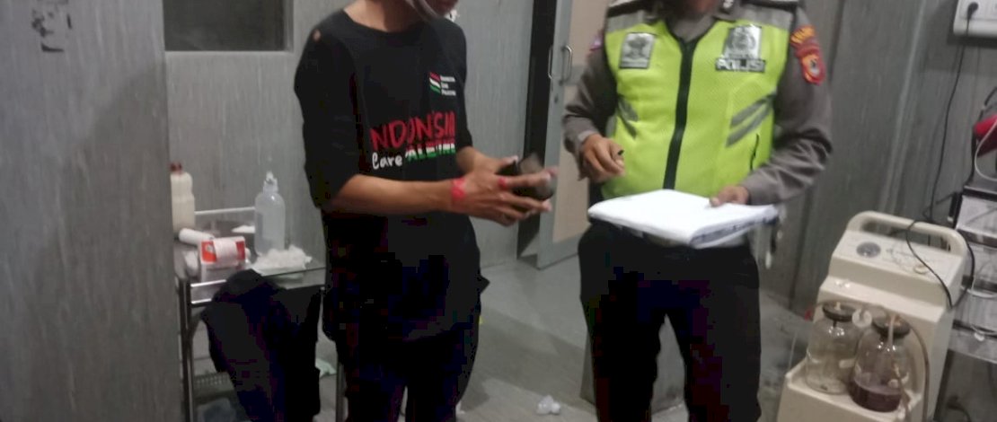 TKP lakalantas di Pancaitana, Barru. Juga korban tewas di Rumah Sakit Tipe C Barru.