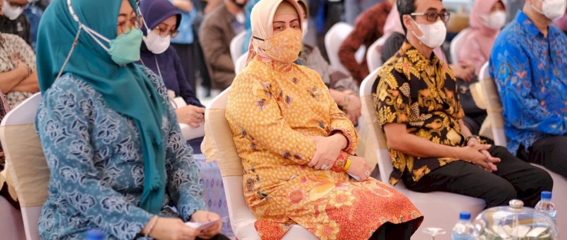 Ketua TP PKK Kota Makassar, Indira Jusuf Ismail saat membuka UMKM Expo Biringkanaya 2021, Sabtu, 12 Juni 2021.