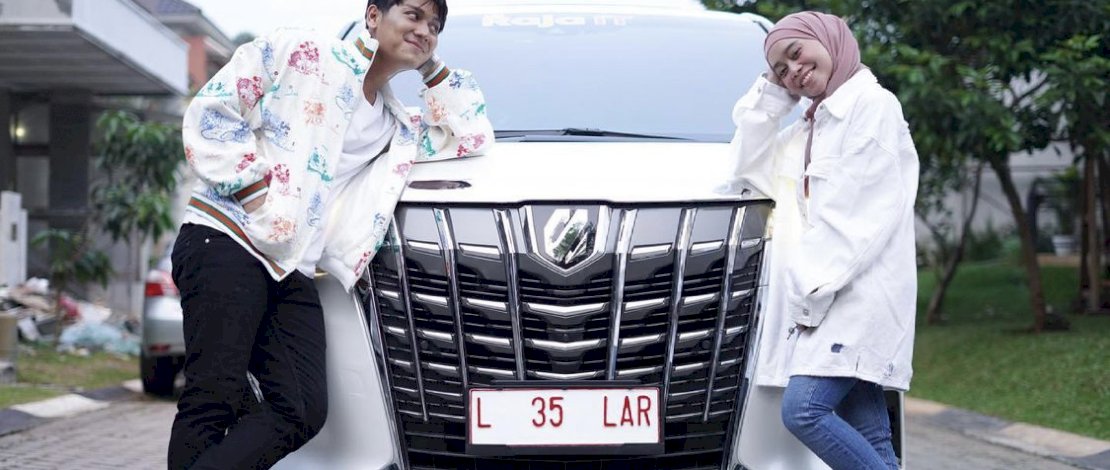 Rizky Billar dan Lesti Kejora Hari Ini Lamaran, Kemarin Dapat Alpard
