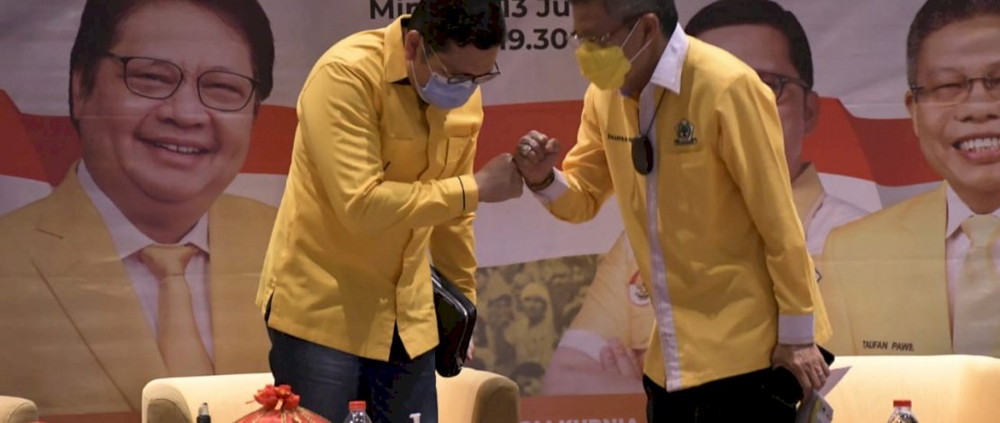 Waketum DPP Partai Golkar Ahmad Doli Kurnia bersama Ketua Partai DPD I Golkar Sulsel, Taufan Pawe. 