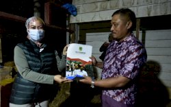 Bupati Luwu Utara Serahkan 57 SK Sarjana Mengajar di Seko