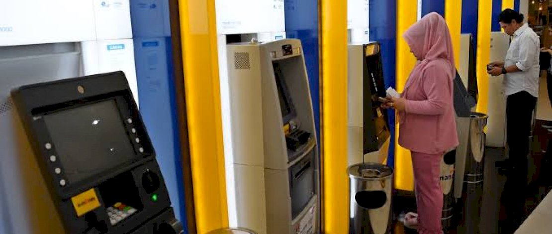 Pemberlakuan Pengenaan Tarif Cek Saldo dan Tarik Tunai di ATM Link Batal Dilanjutkan Pemberlakuan Pengenaan Tarif Cek Saldo dan Tarik Tunai di ATM Link Batal Dilanjutkan