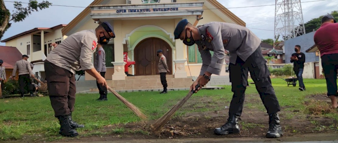 Jelang HUT Bhayangkara ke 75, Brimob Bone Gelar Bakti Religi Di Rumah Ibadah