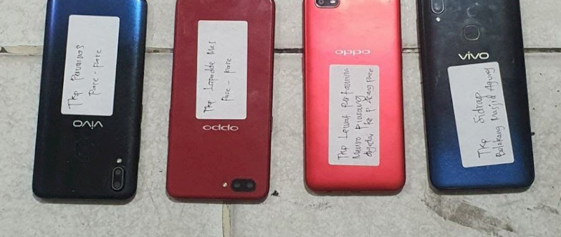 Pelaku dan barang bukti.