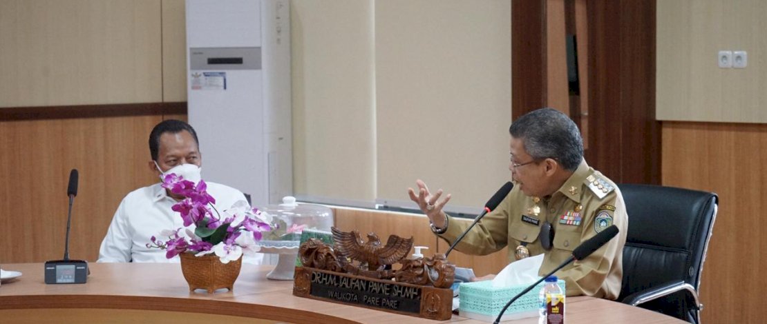 Wali Kota Parepare, Taufan Pawe (kanan) saat menerima kunjungan Kabinda Sulsel.