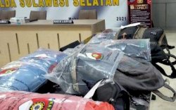 Ada 9 Orang Berbaju Tahanan di Konferensi Pers Pembunuhan Rian, Satu Perempuan