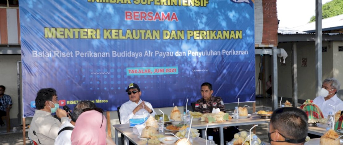 Didampingi WabupTakalar, Menteri KKP Wahyu Trenggono Panen Parsial Tambak superintensif di Punaga