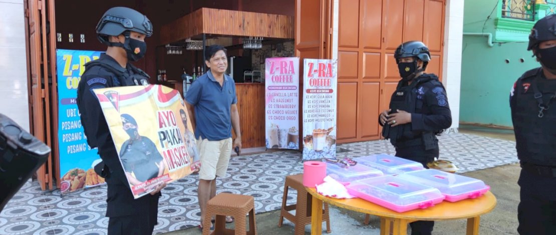 Suasana operasi yustisi Brimob Bone.