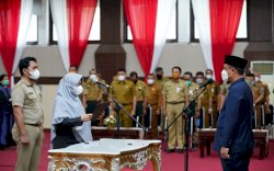 Mengisi Jabatan Lowong, Plt Gubernur Andi Sudirman Sulaiman Lantik 77 ASN Pemprov Sulsel