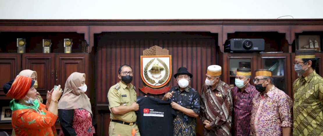 Forum Silaturahmi Keraton Nusantara (FSKN) menyambangi Wali Kota Makassar Moh Ramdhan “Danny” Pomanto di ruang kerjanya di Balaikota Makassar, Senin (21/6/2021).