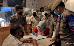 Satgas Raika Biringkanaya Tertibkan Tempat Keramaian yang Langgar Jam Malam