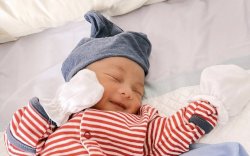 Yuk, Kenalan Sama Anak Dinda Hauw - Rey Mbayang yang Lucu Banget ! 