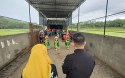 Disambut Secara Adat, Andi Akmal Selenggarakan Bimtek untuk Petani Sekaligus Serahkan Benih Padi