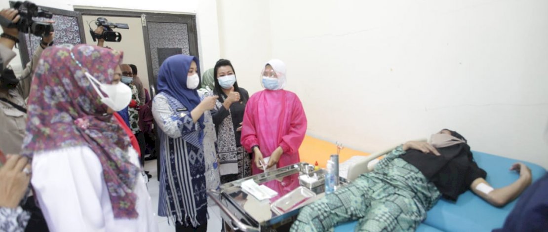 Wawali Makassar, Fatmawati Rusdi, saat membuka peringatan Harganas.