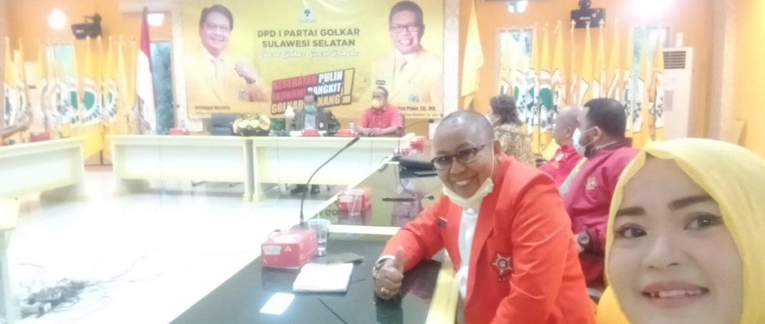Terancam Sanksi. Koordinator Pengawas SMA/SMK Dinas Pendidikan Sulsel, Mulyono Caco, terancam sanksi setelah hadir di acara Partai Golkar Sulsel.