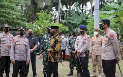 Bersama Forkopimda Bone, Danyon C Pelopor Sambut Wakapolda Sulsel di Wanua Ewako Desa Panyili