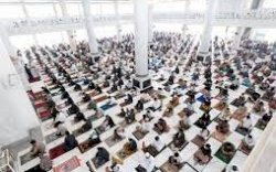 Pelaksanaan Shalat Idul Fitri di Masjid Agung Syekh Yusuf Gowa Terapkan Prokes Ketat