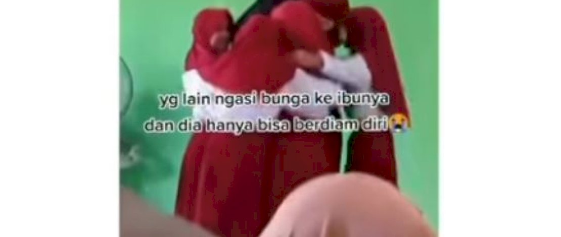 Tangkapan layar momen mengharukan perpisahan SDN 85 Labotto, Kecamatan Cenrana, Bone.