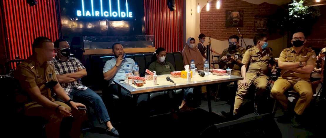 Asosiasi Usaha Hiburan Makassar (AUHM) menggelar pertemuan dengan para Master Covid-19, di Barcode Cafe Makassar, Kecamatan Ujung Pandang, Selasa (29/6/2021).